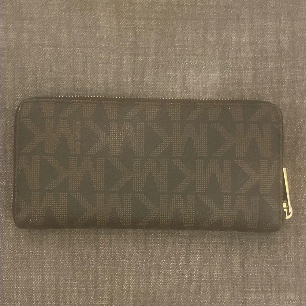 Michael Kors Signature Dark Brown Zip-Around Wallet - Picture 8 of 16
